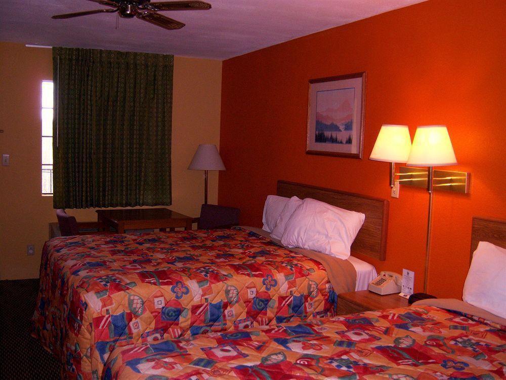 Days Inn Guntersville Exteriör bild